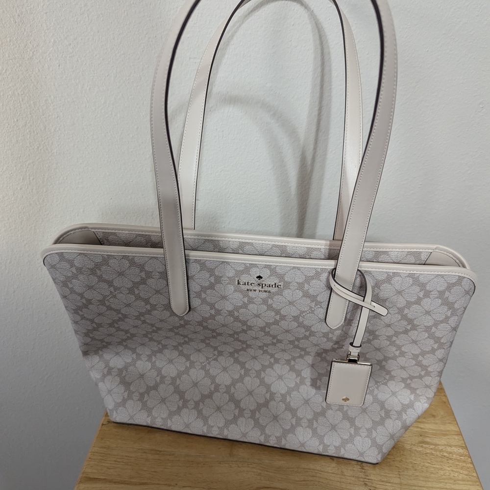 Kate Spade Signature Spade Flower Large Tote - Picture 8 of 8